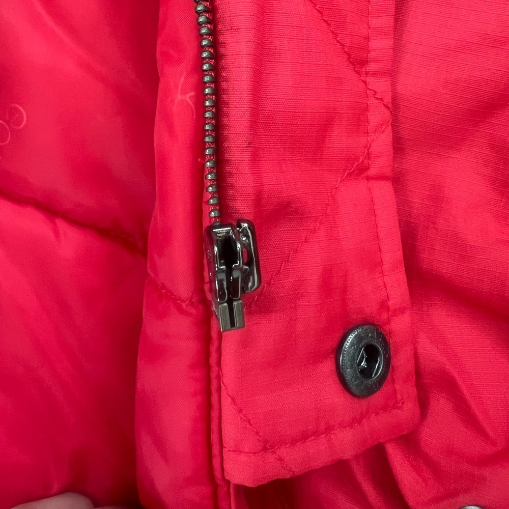 Ecko Unlimited Women’s Red Puffer Jacket with Faux Fur Hood - Picture 10 of 10